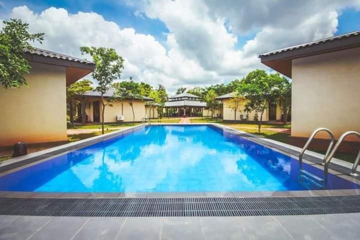 Ceyloni Hotel Sigiriya Exterior foto
